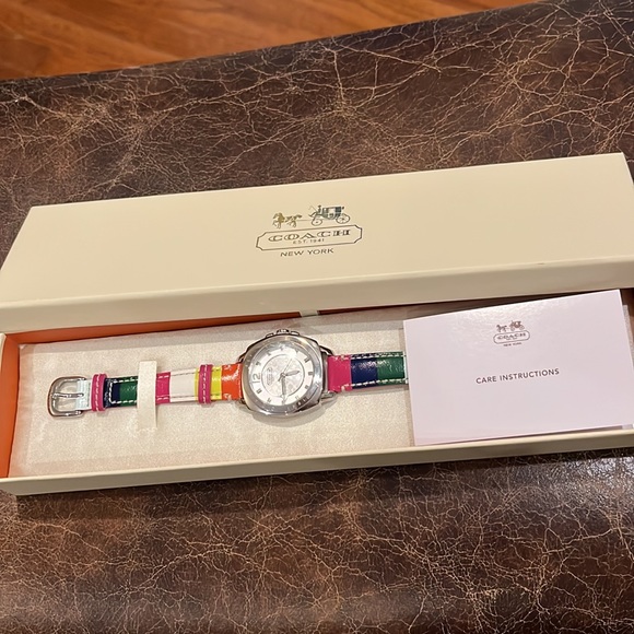 Coach Watch, Brand New with box! With new battery 2 yr warranty. - Picture 6 of 6